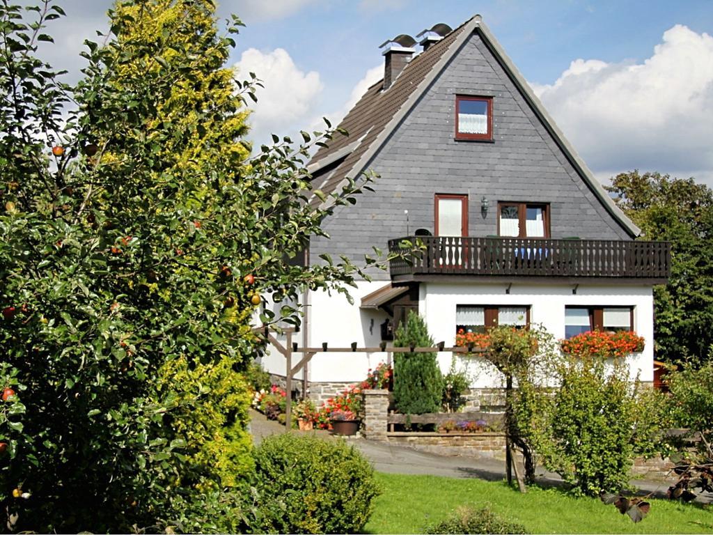 Apartment In Langewiese Sauerland With Garden Winterberg Dış mekan fotoğraf
